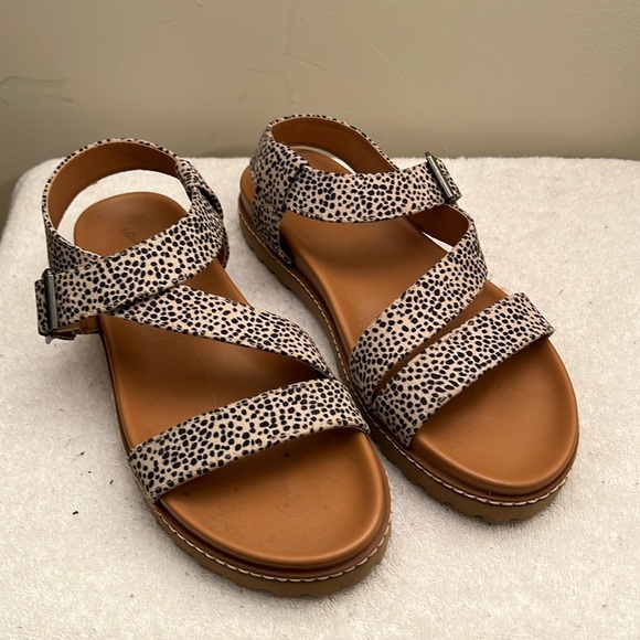Universal Thread Shoes - NWOT Universal Thread - Women’s Patterned Platform Sandal - 8.5